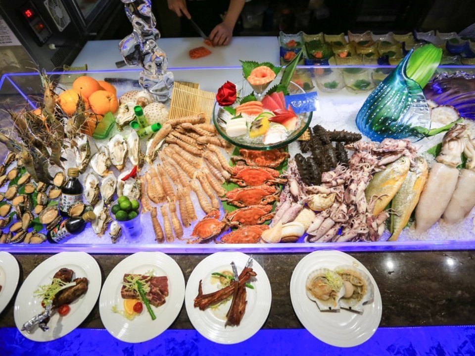 鲸鱼岛国际海鲜荟(大汉悦中心店)图片