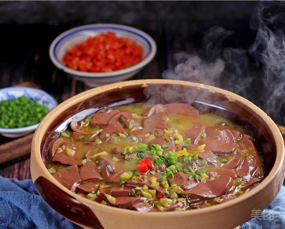 酸菜鸭血钵图片