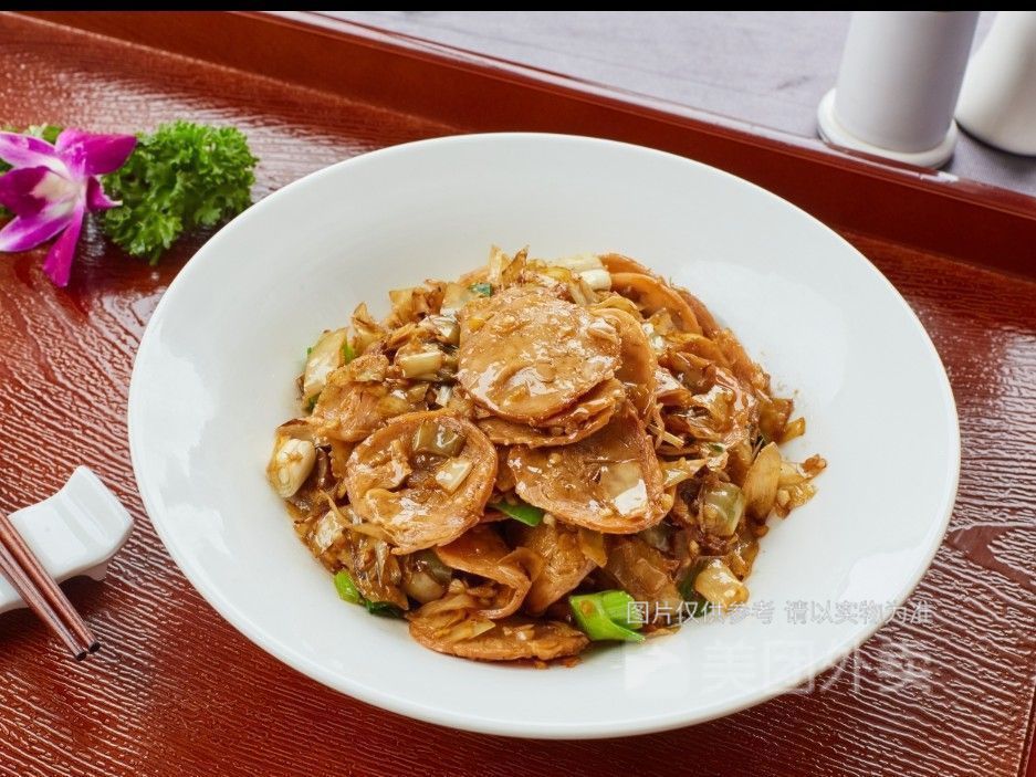 白辣椒炒捆鸡图片