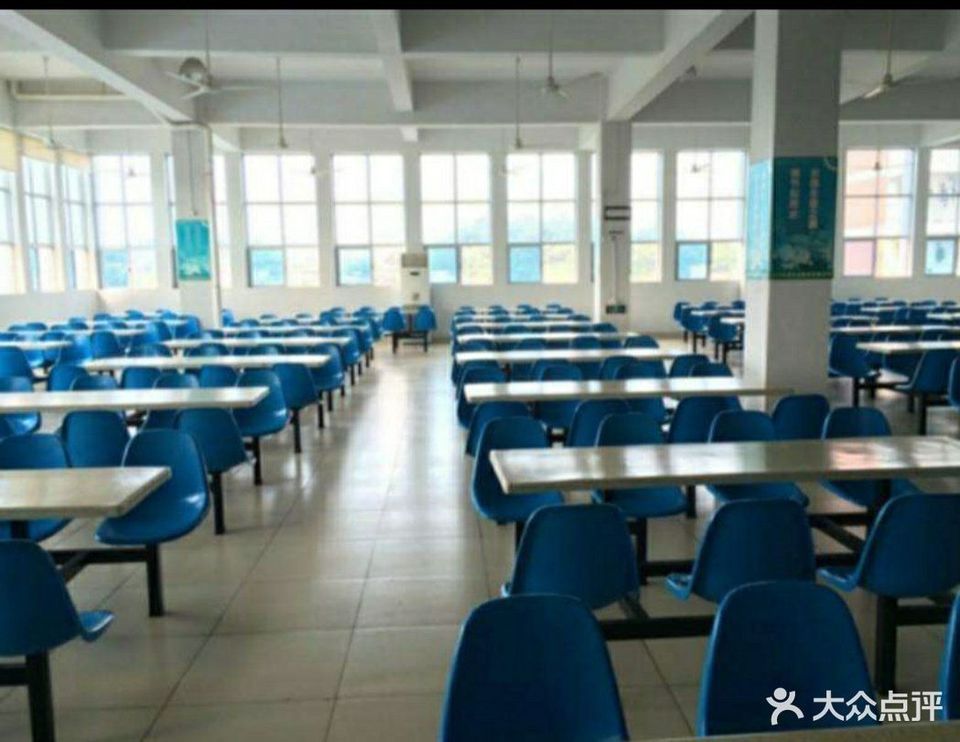 文华学院-文景园食堂图片