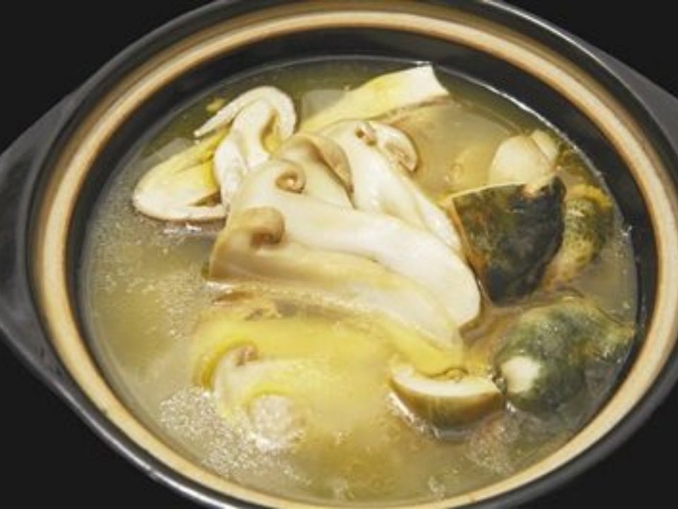 武陵山珍野山菌汤锅图片