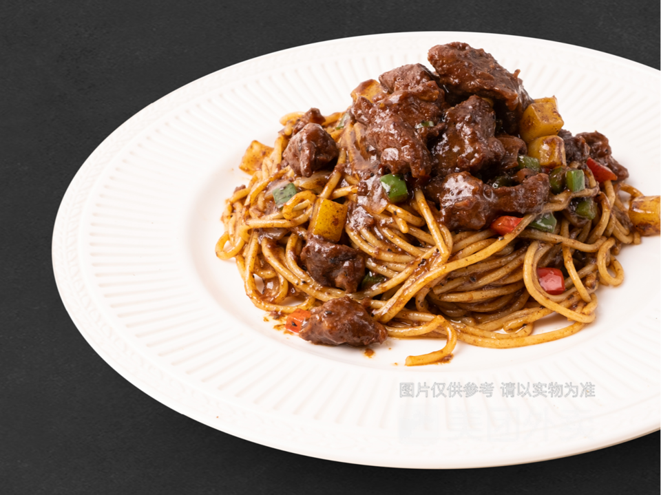 黑椒牛肉丝炒意面图片