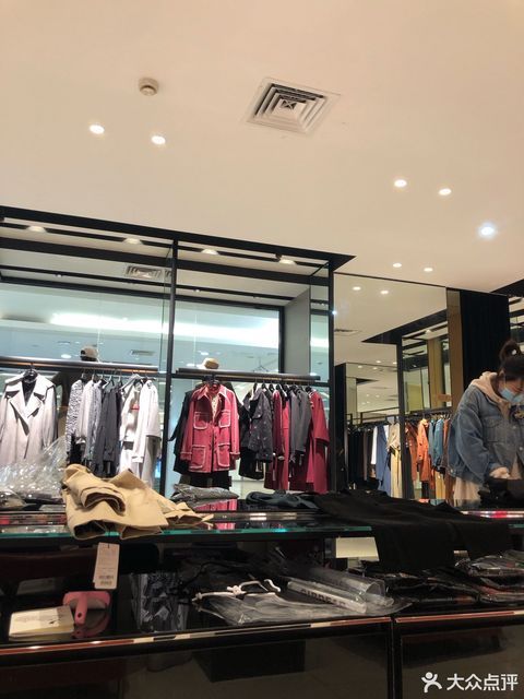 哥弟专卖店图片