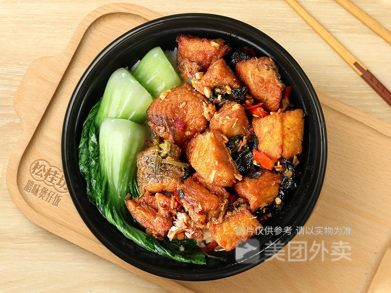 红烧鱼块煲仔饭图片