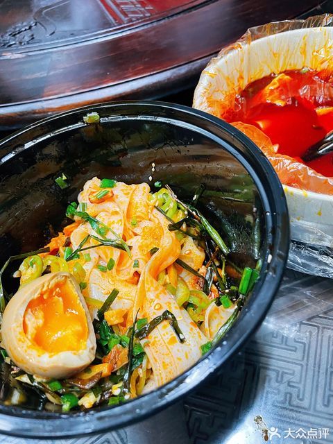 土味螺蛳粉切粉图片