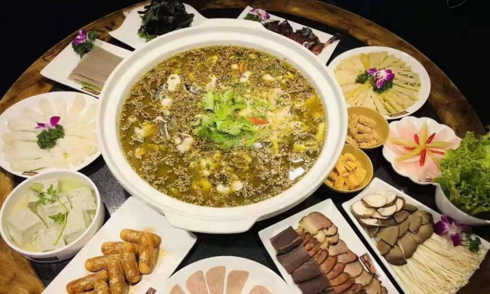 重庆小渔棠砂锅鱼火锅泾阳店