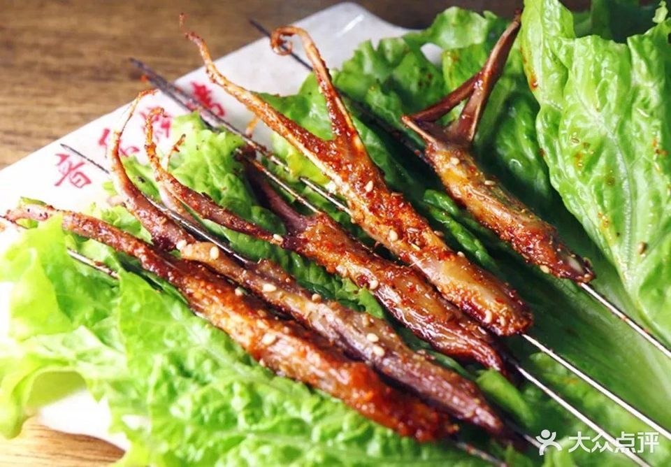 碳烤鸭舌图片