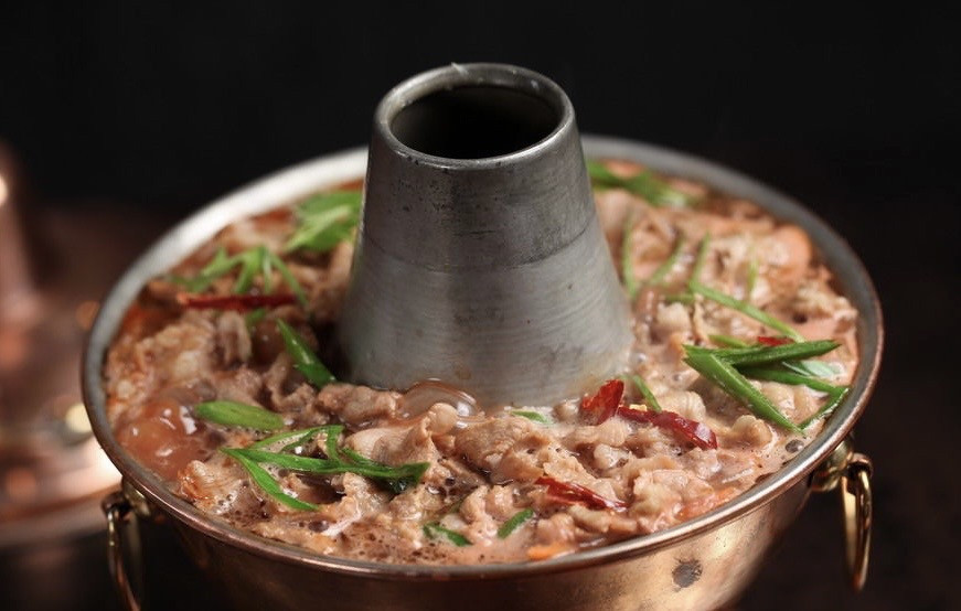 铜锅烩菜牛肉锅图片