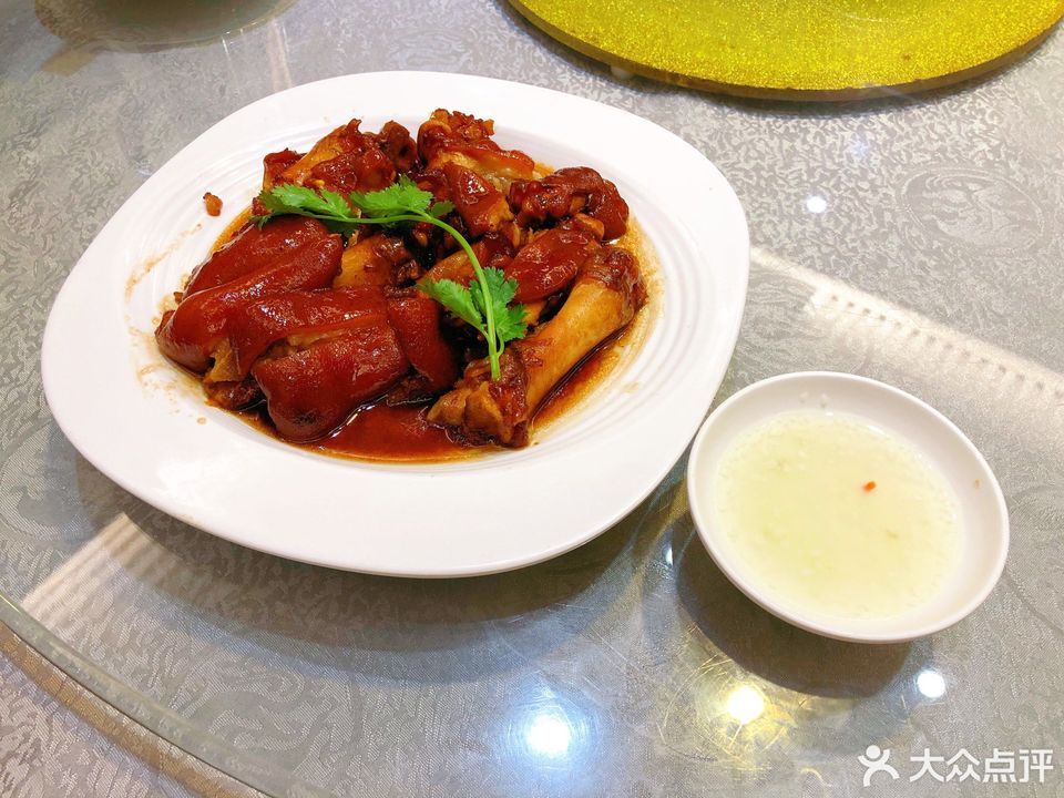 猪脚怎么卤才能更好吃 t0105b43b1311586fb5.jpg