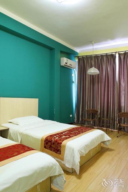 这附近哪有旅馆