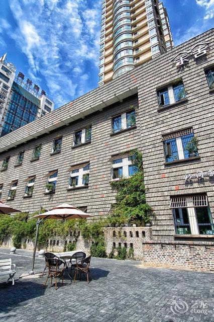 地址(在哪里):瓦库余舍酒店位于洛阳市洛龙区开元路街道望春门街天元