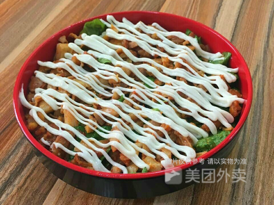 沙拉烤肉拌饭图片
