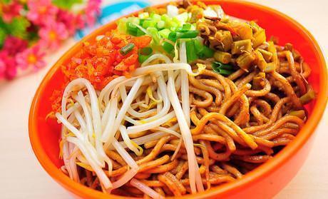 九头鸟热干面图片