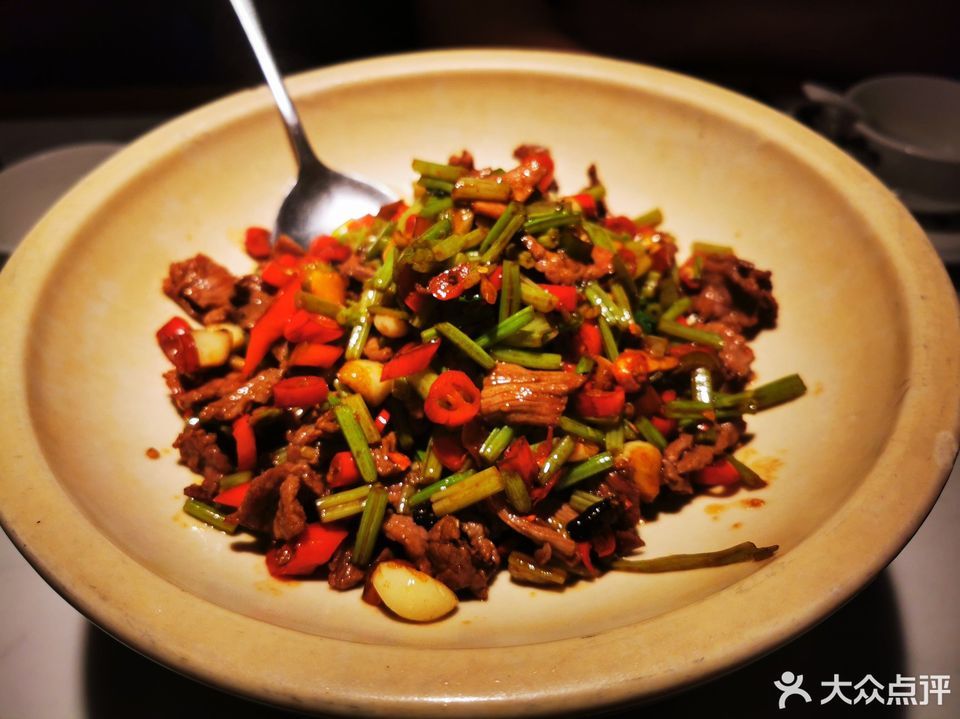 小炒黄牛肉图片