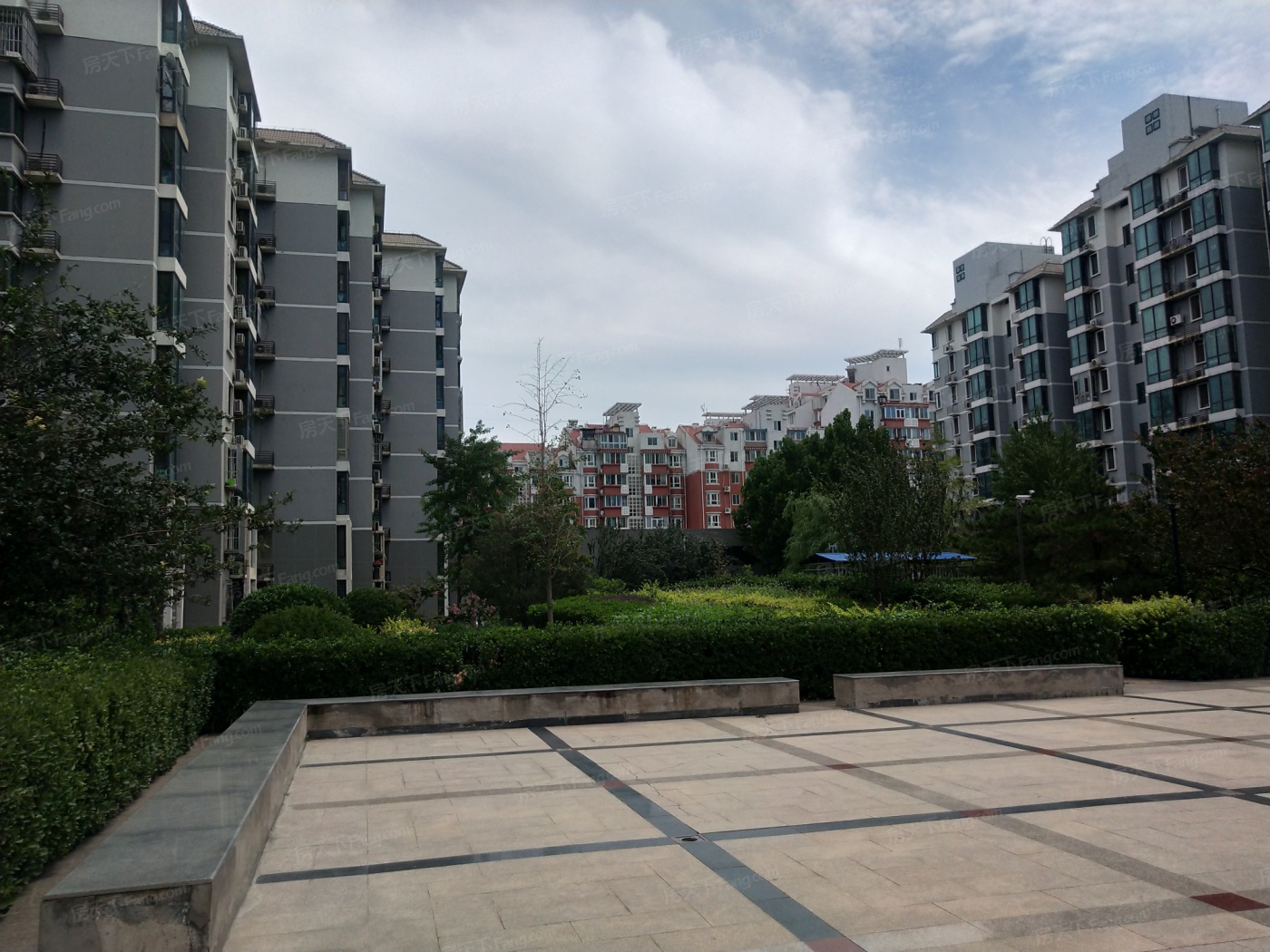 在哪儿):北京市丰台区方庄街道左安门西滨河路芳城园一区西侧日月天地