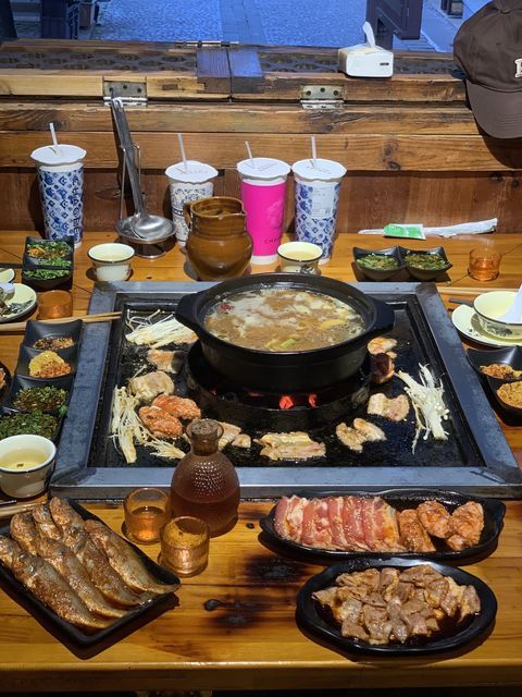 丽江火塘人家图片