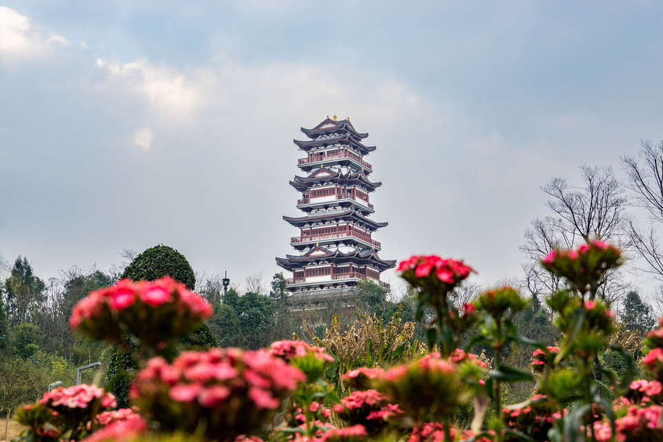 鰲山公園,伍隍洞寺,人民公園,彌陀寺,擁佛寺,鰲山,白塔園