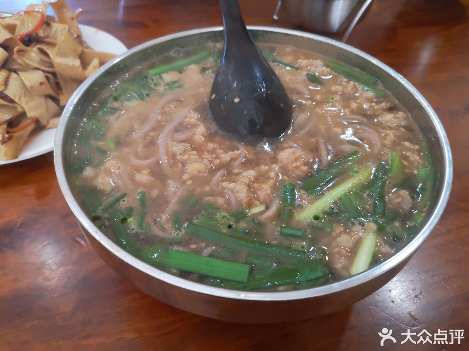 大锅米线图片