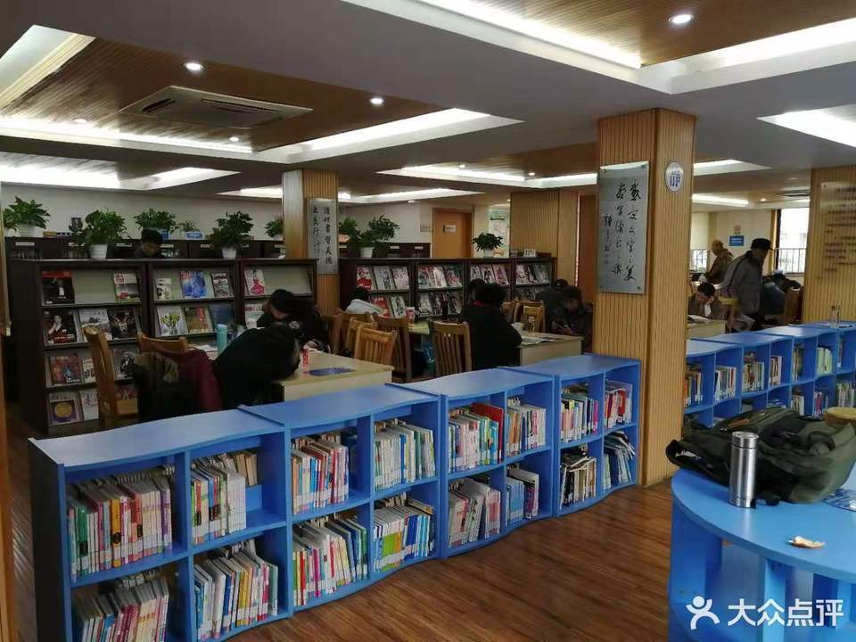 圖書館地址(位置,怎麼去,怎麼走,在哪,在哪裡,在哪兒):上海市普陀區