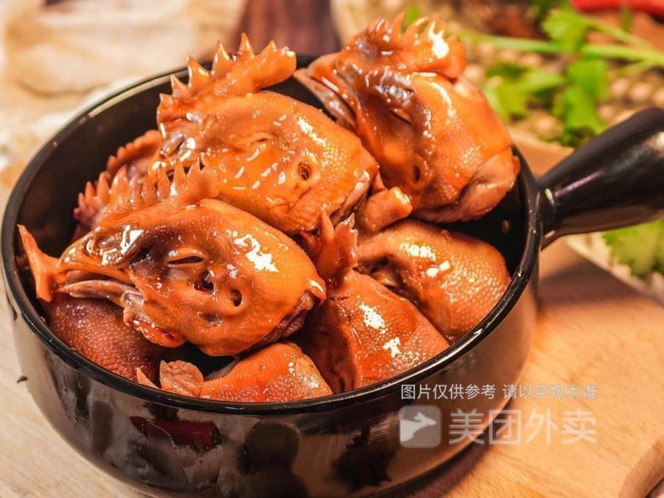 秘制油炸卤鸡头图片