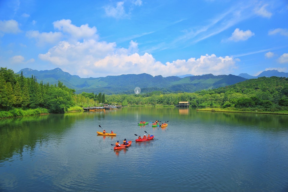 在哪兒):清遠市佛岡縣石角鎮252省道田野公園東南角電話:恒大世紀旅遊