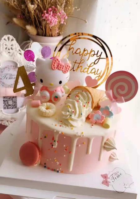 kt猫高层蛋糕图片