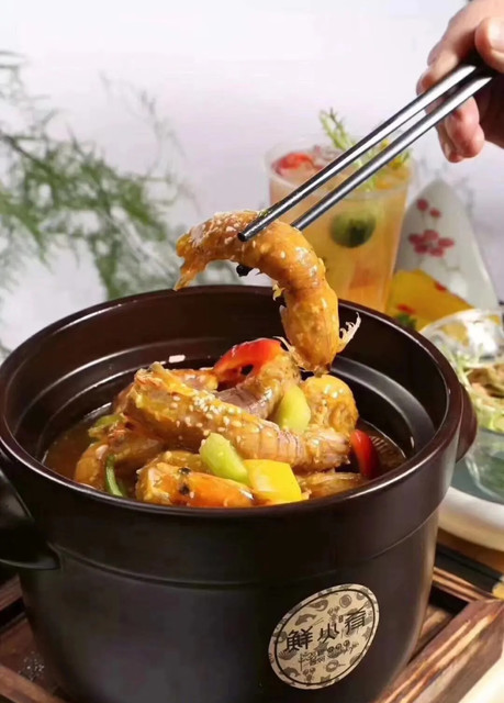 瓦罐焖酱小海鲜图片