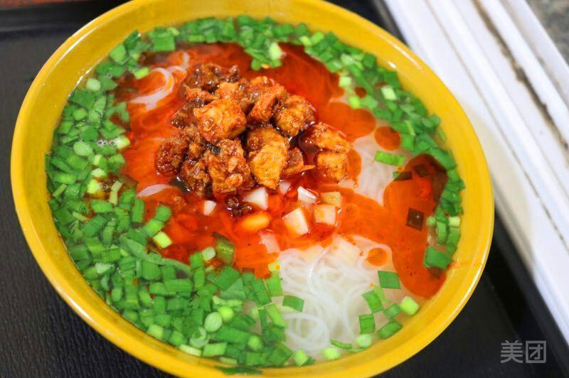 鸡块米线图片