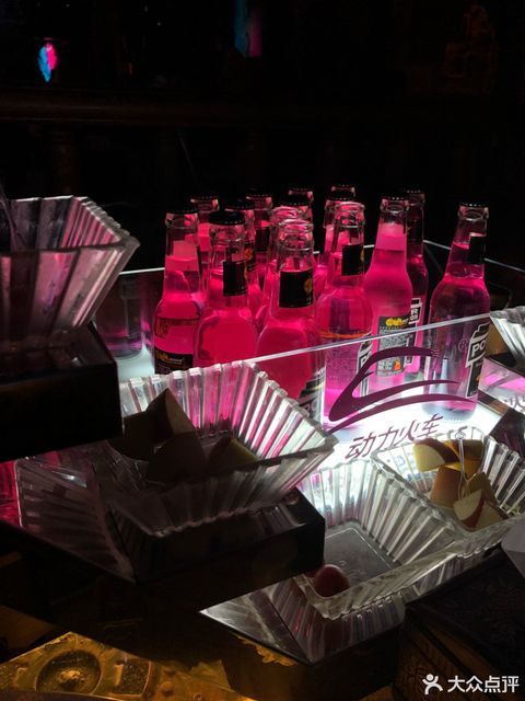 拿铁酒吧图片