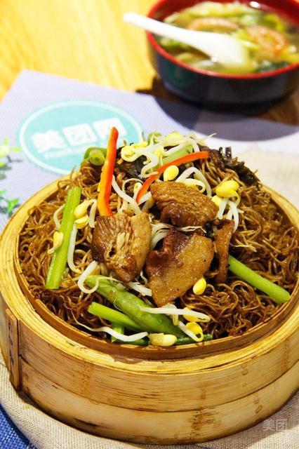 华食代美食城小笼卤面图片