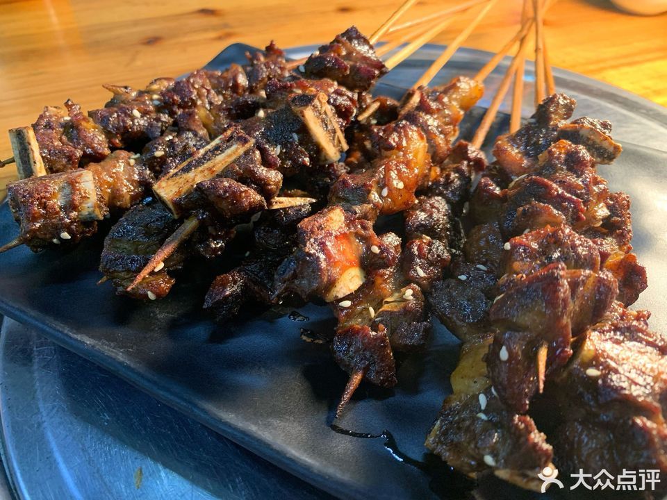 上林三里五叔烧烤马排南宁龙腾店