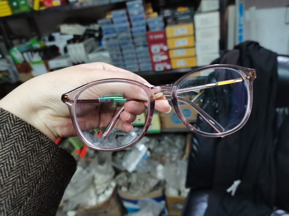 爱视眼镜兴云中店