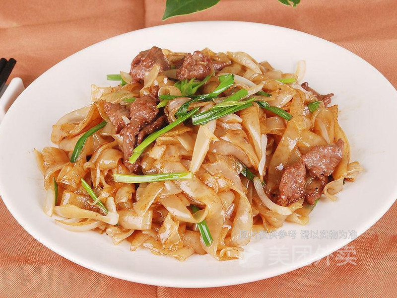火腿炒河粉图片