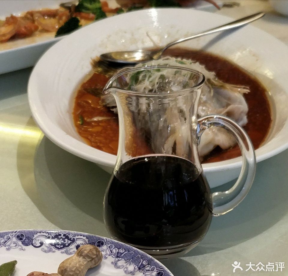 中餐餐饮江西菜餐厅粤菜餐馆介绍:地址(在哪里):瓷园饭店位于上海市