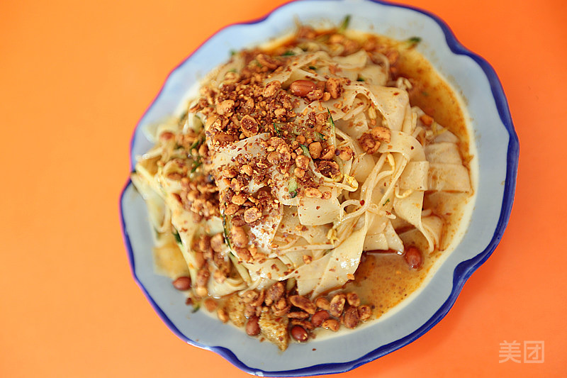 推荐菜:介绍:地址(在哪里):正宗齐家擀面皮位于宿州市鹏程路金源尚郡