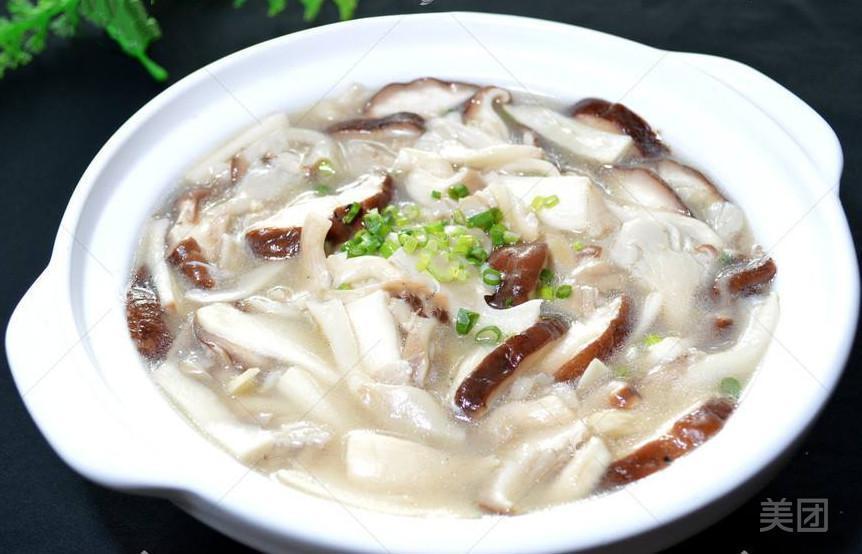 海鲜贝类三鲜汤图片