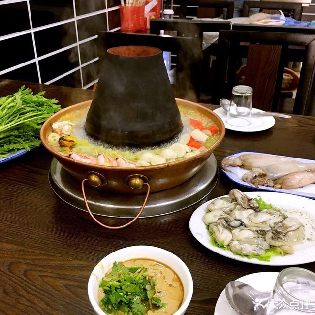 海鲜酸菜锅图片