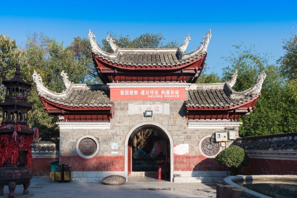 青岩古镇开放时间