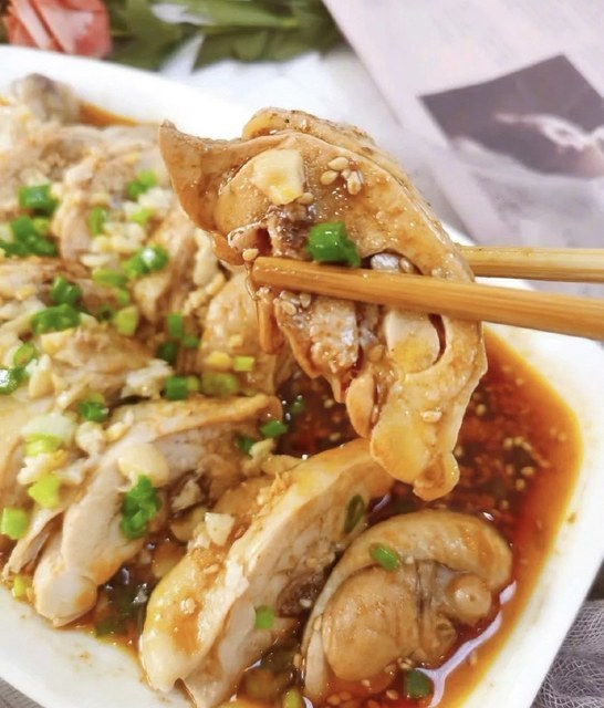 汗蒸牛肉推荐菜:介绍:地址(在哪里):荣记兴酒楼位于重庆市荣昌区迎宾