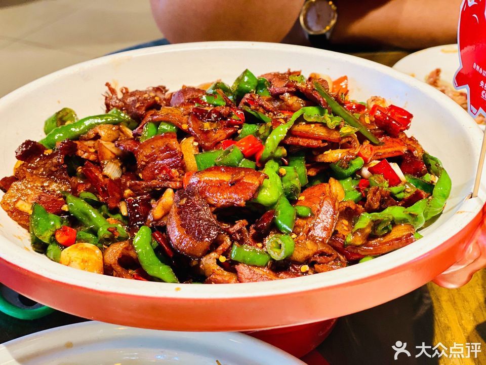 陈一道辣椒炒肉泉山店