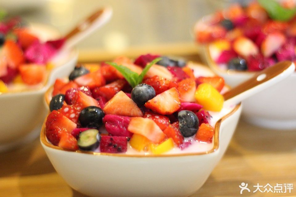 椰奶水果捞图片