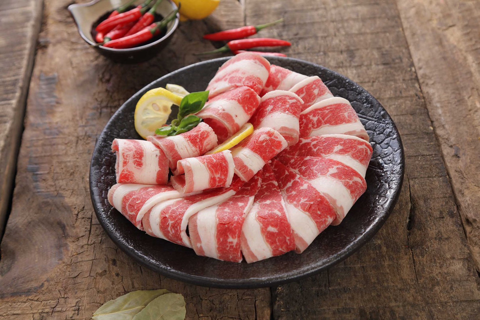 牛中牛黑牛生态烤肉店