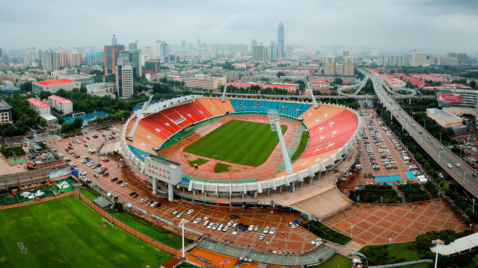 山东省体育中心图片