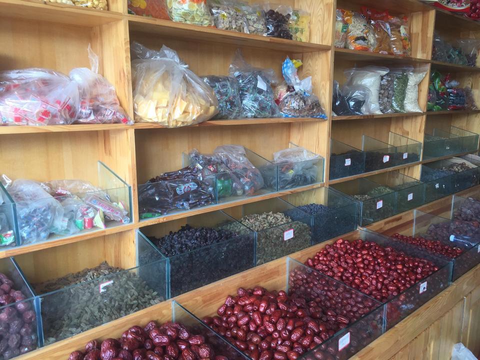 向北600米路东西营果品批发市场推荐菜:新疆若羌大枣分类:干果炒货店