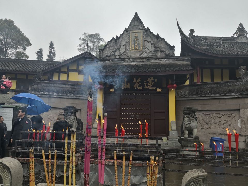 地址(在哪裡):天心寺位於重慶市巴南區天星寺鎮中泰天心佛文化旅遊區