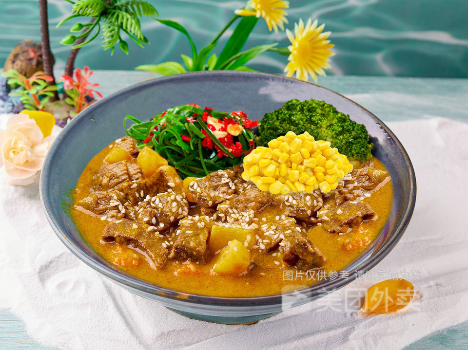日式咖喱牛肉拌饭图片
