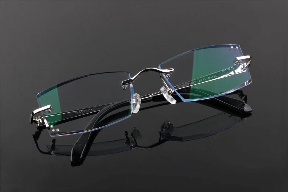 金视力眼镜图片