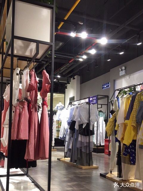 美丽衣橱(万达广场店)图片