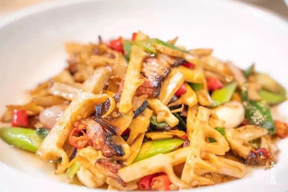 鲜竹笋炒花肉图片