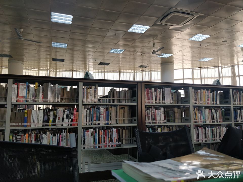 西安工程大学图书馆图片